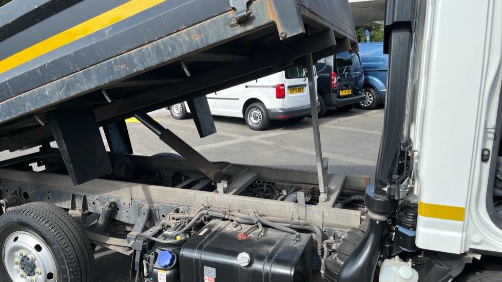 Isuzu Trucks N35 .125S Grafter Swb Diesel Tipper - Image 37