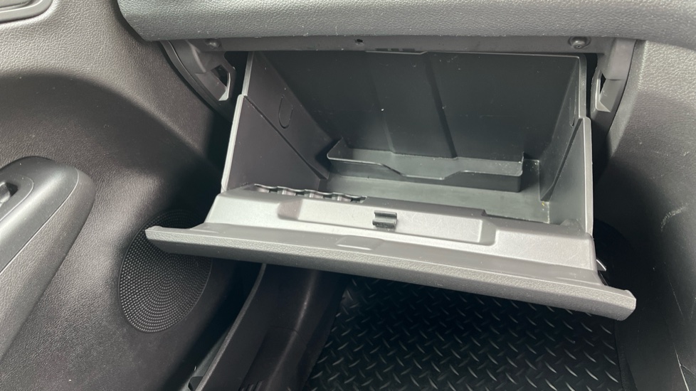 Ford Transit Courier Petrol 1.0 EcoBoost Leader Van [6 Speed] - Image 26