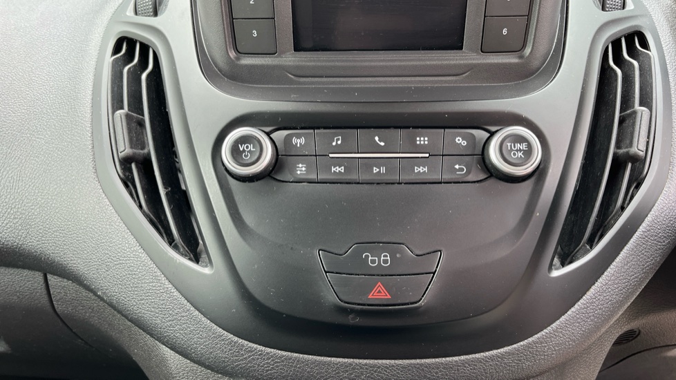 Ford Transit Courier Petrol 1.0 EcoBoost Leader Van [6 Speed] - Image 31