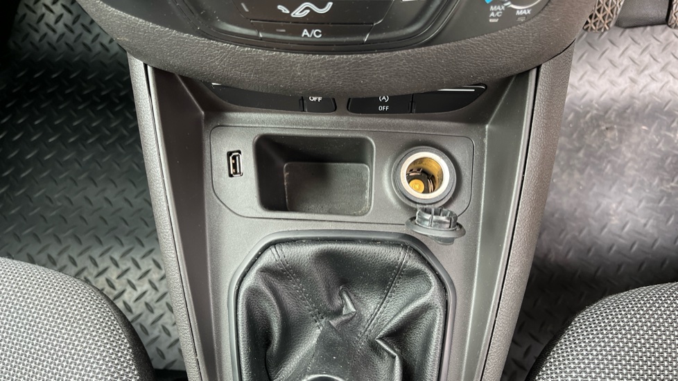 Ford Transit Courier Petrol 1.0 EcoBoost Leader Van [6 Speed] - Image 34