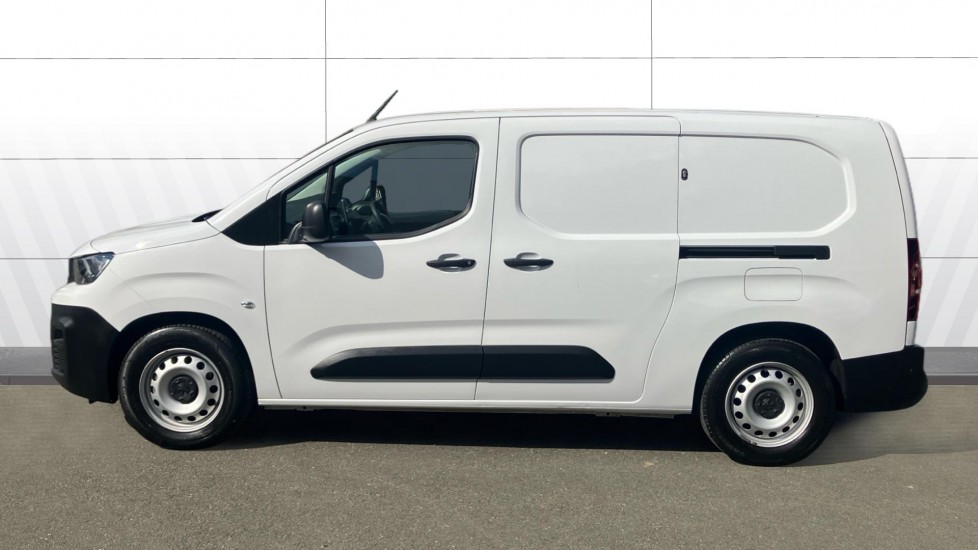 Peugeot Partner E-Long 750 100kW 50kWh Professional Premium + Van Auto - Image 4