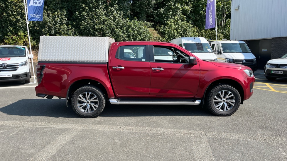 Isuzu D-Max Diesel 1.9 DL40 Double Cab 4x4 Auto - Image 9