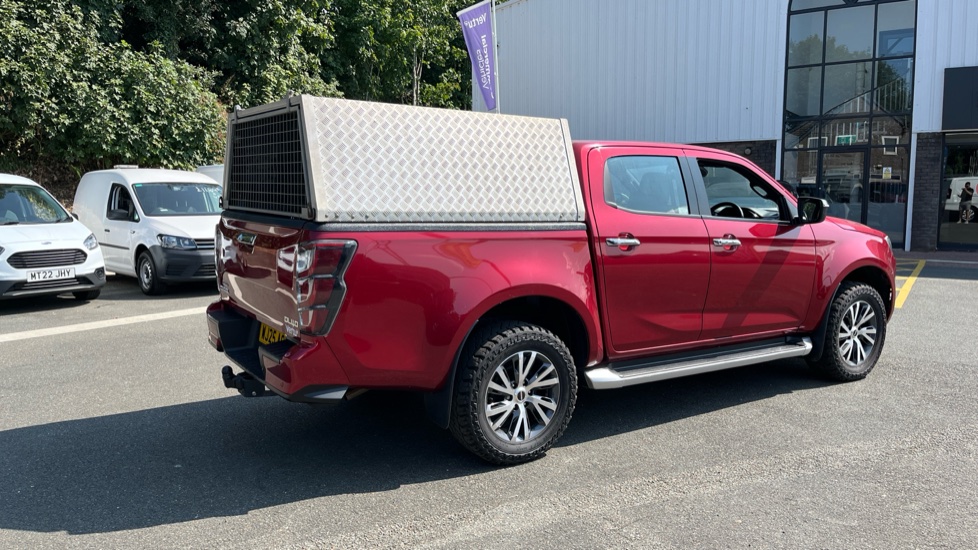Isuzu D-Max Diesel 1.9 DL40 Double Cab 4x4 Auto - Image 10