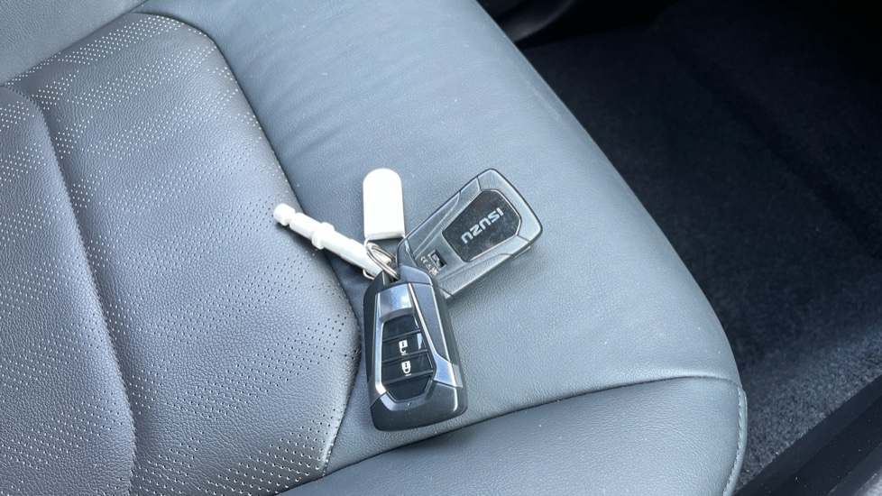 Isuzu D-Max Diesel 1.9 DL40 Double Cab 4x4 Auto - Image 20