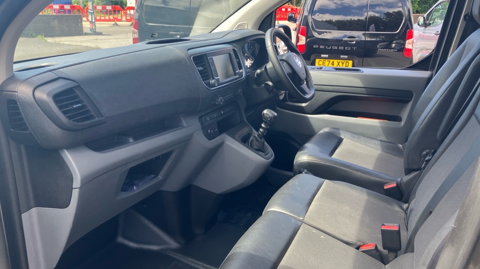 Vauxhall Vivaro L1 Diesel 2700 1.5d 120PS Sportive H1 Van - Image 13