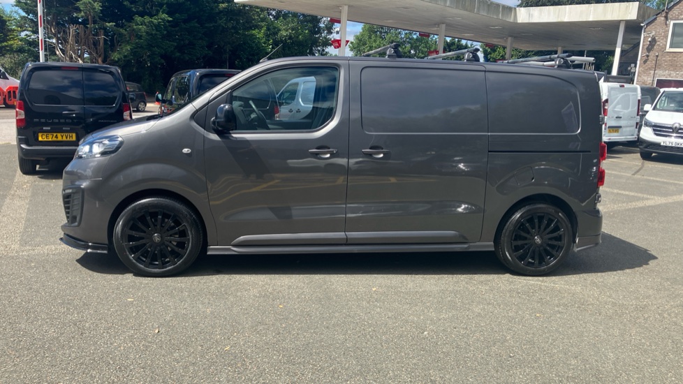Vauxhall Vivaro L1 Diesel 2700 1.5d 120PS Sportive H1 Van - Image 43