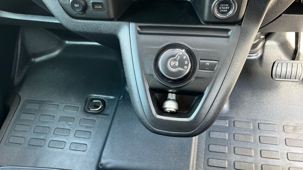 Vauxhall Vivaro L1 Diesel 3100 2.0d 180PS GS H1 Van Auto - Image 28