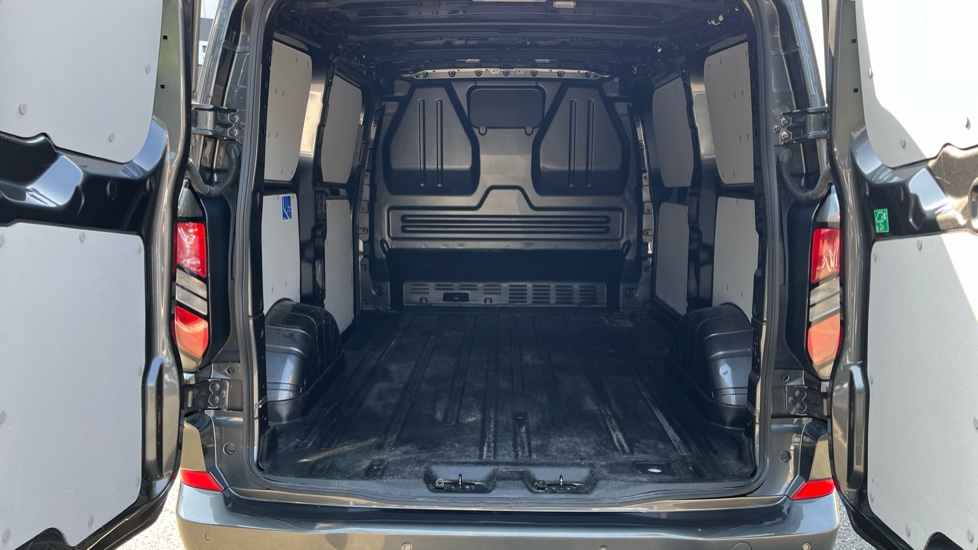 Ford Transit Custom 300 L1 Diesel Fwd 2.0 EcoBlue 136ps H1 Van Limited - Image 12