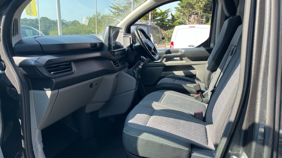 Ford Transit Custom 300 L1 Diesel Fwd 2.0 EcoBlue 136ps H1 Van Limited - Image 13
