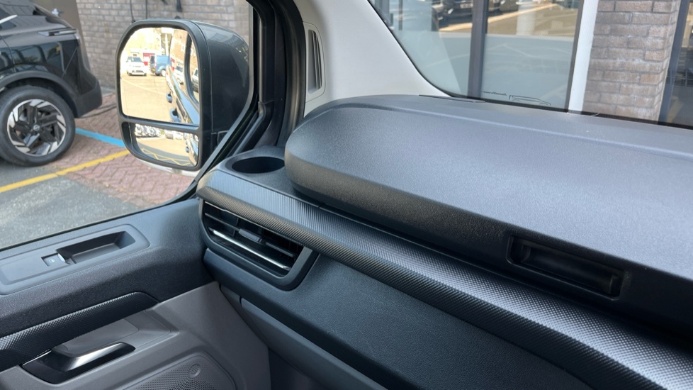 Ford Transit Custom 300 L1 Diesel Fwd 2.0 EcoBlue 136ps H1 Van Limited - Image 24