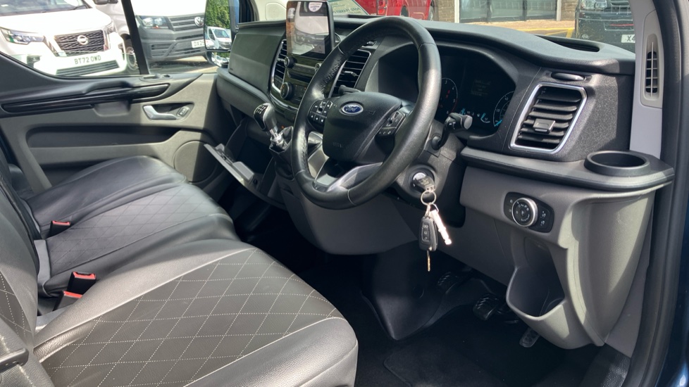 Ford Transit Custom 300 L1 Diesel Fwd 2.0 EcoBlue 130ps Low Roof Limited Van - Image 6