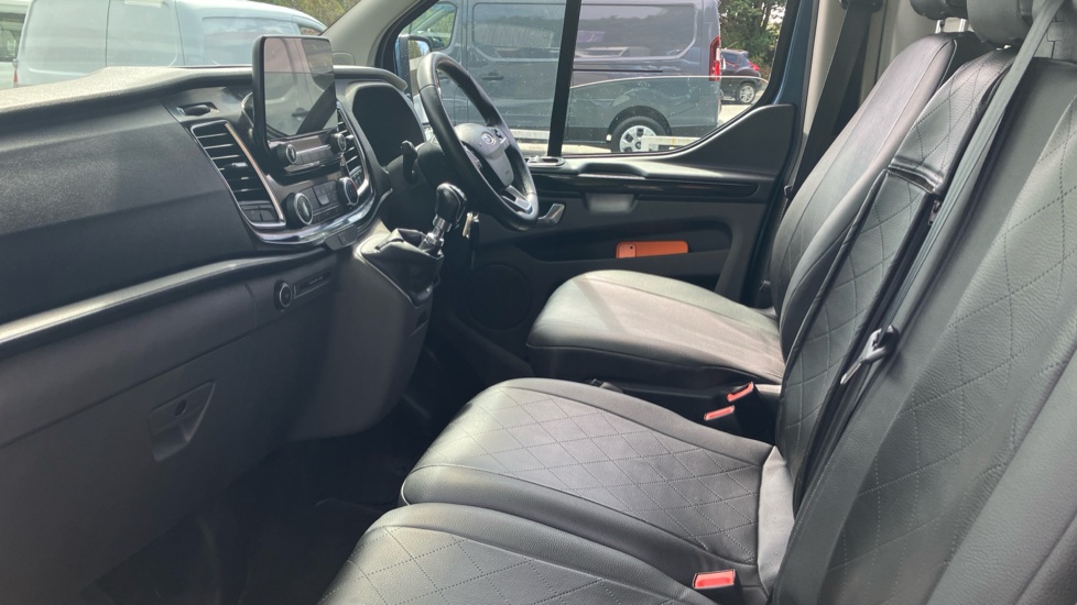 Ford Transit Custom 300 L1 Diesel Fwd 2.0 EcoBlue 130ps Low Roof Limited Van - Image 13
