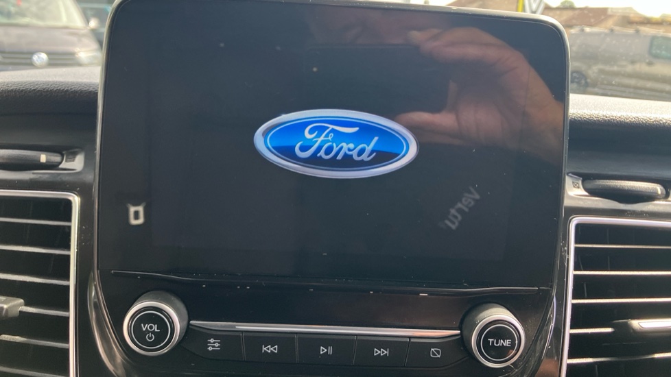 Ford Transit Custom 300 L1 Diesel Fwd 2.0 EcoBlue 130ps Low Roof Limited Van - Image 15