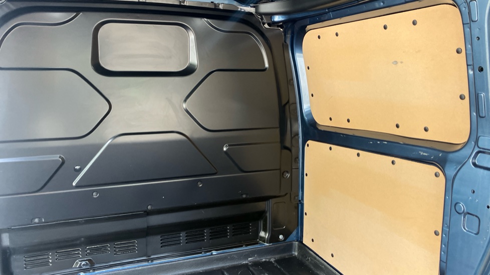 Ford Transit Custom 300 L1 Diesel Fwd 2.0 EcoBlue 130ps Low Roof Limited Van - Image 18