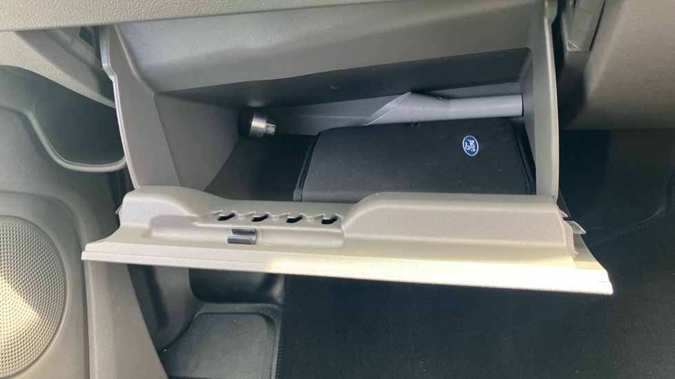 Ford Transit Custom 300 L1 Diesel Fwd 2.0 EcoBlue 130ps Low Roof Limited Van - Image 31
