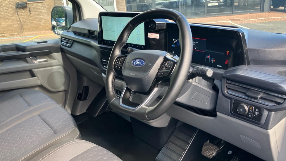 Ford Transit Custom E-320 L1 Rwd 100kW 65kWh H1 Van Limited Auto - Image 6