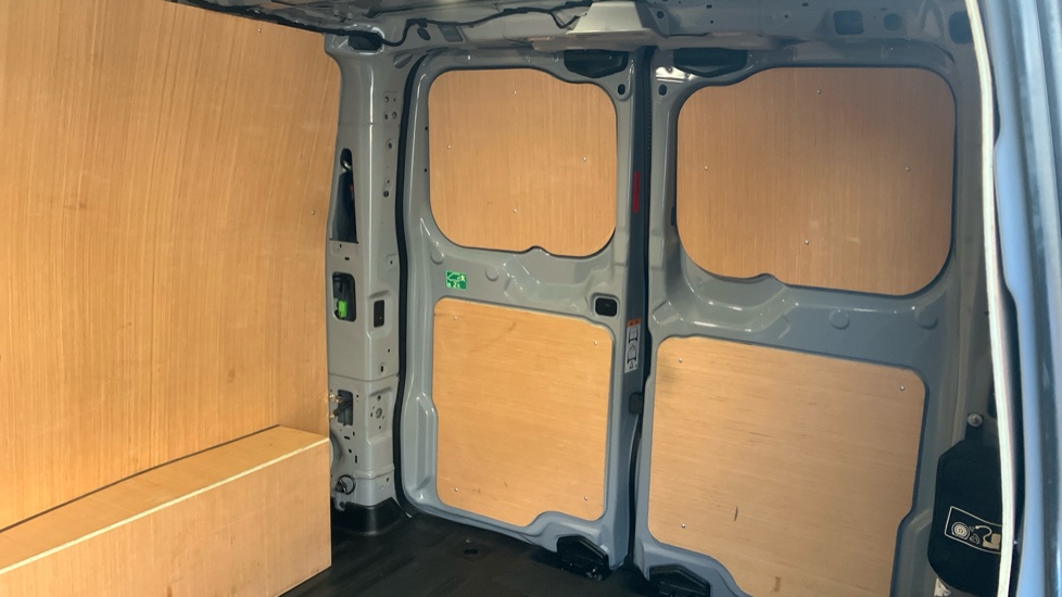 Ford Transit Custom E-320 L1 Rwd 100kW 65kWh H1 Van Limited Auto - Image 14