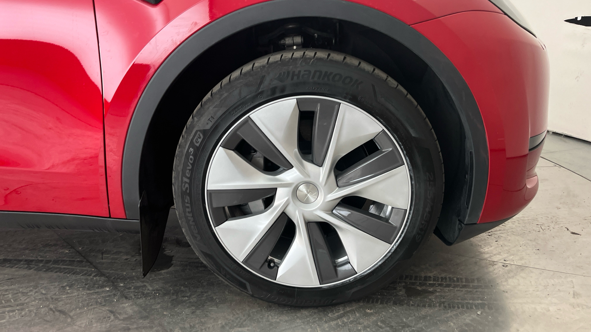 Tesla Model Y RWD 5dr Auto