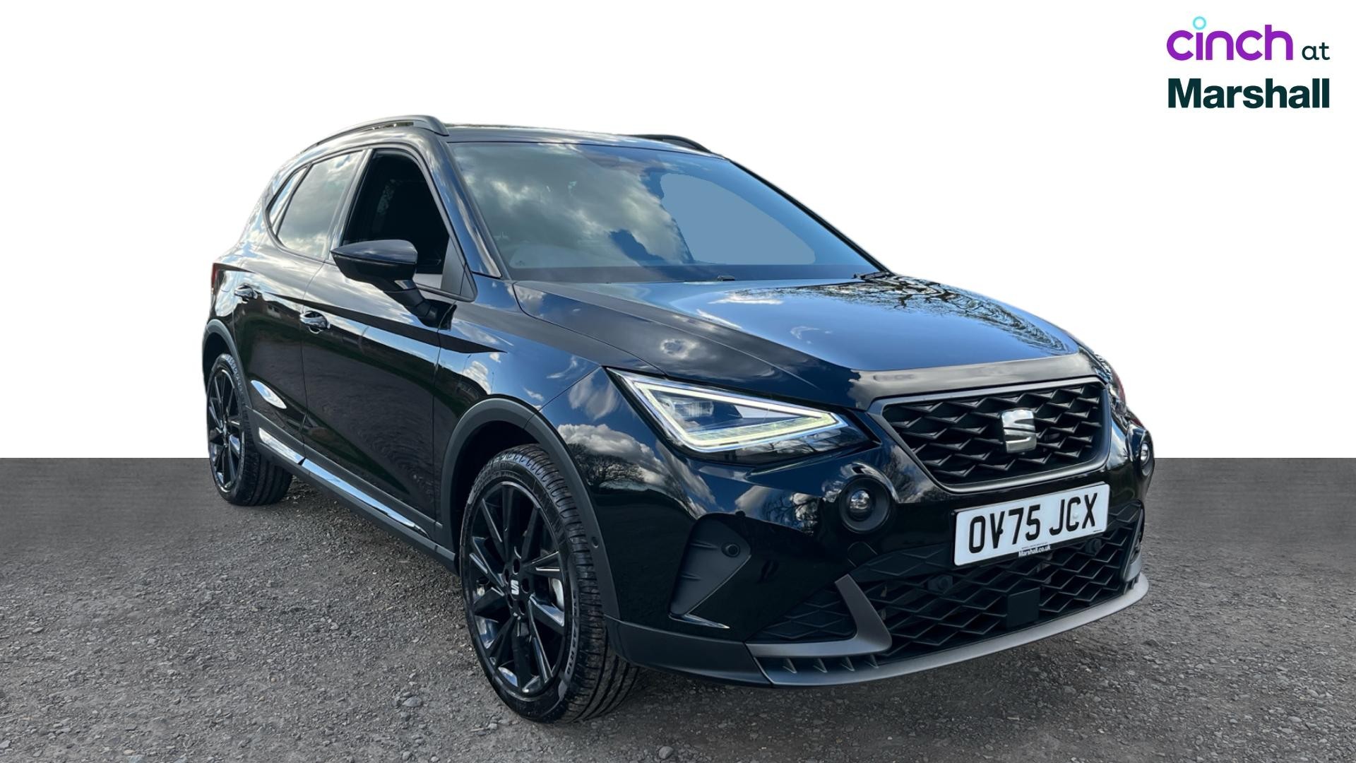 SEAT Arona listing photo