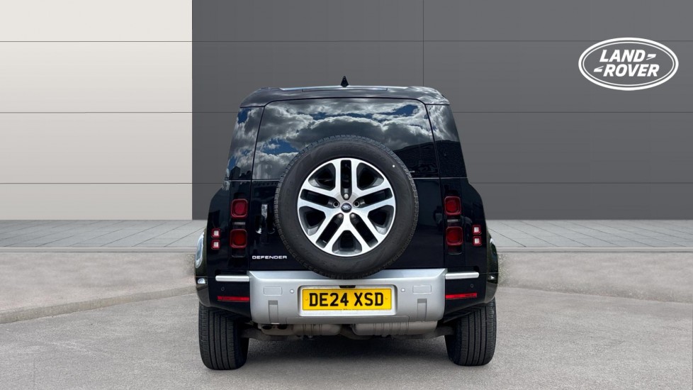 Land Rover Defender 3.0 D250 XS Edition 110 5dr Auto Diesel Estate - Image 6