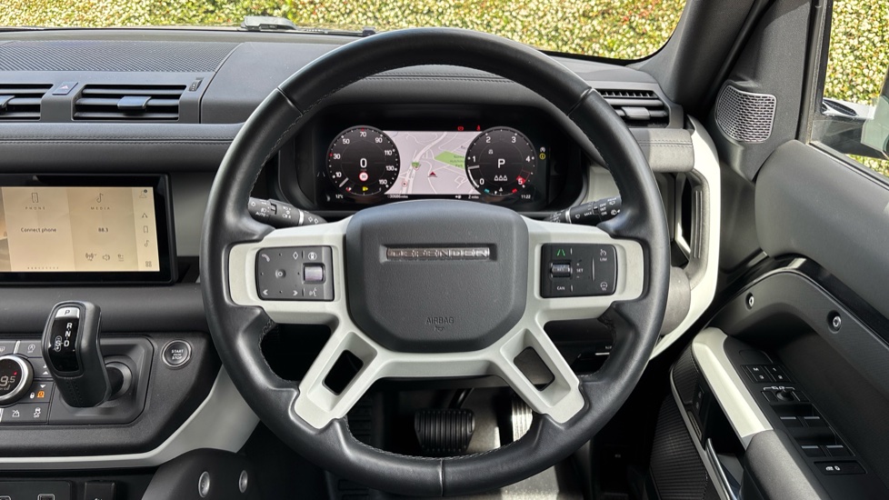 Land Rover Defender 3.0 D250 XS Edition 110 5dr Auto Diesel Estate - Image 15