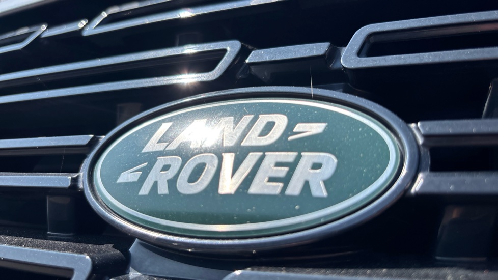 Land Rover Range Rover Sport 3.0 D300 Dynamic SE 5dr Auto Diesel Estate - Image 39
