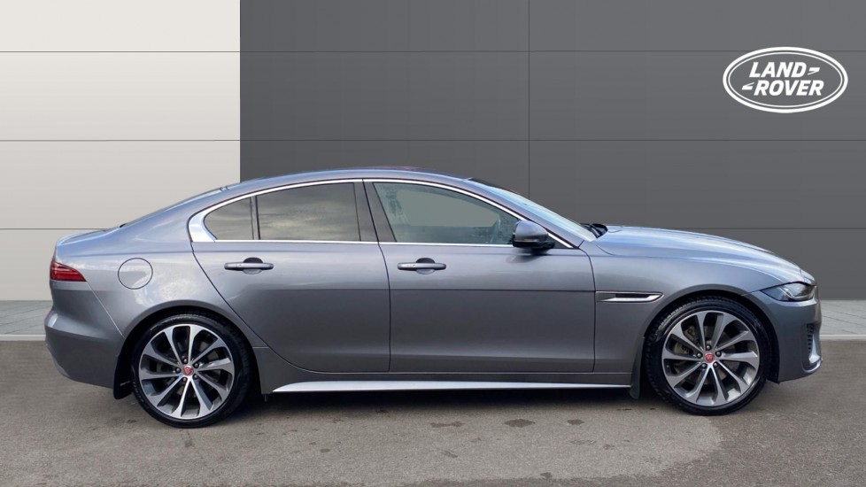Jaguar XE 2.0 D200 R-Dynamic SE 4dr Auto Diesel Saloon - Image 5