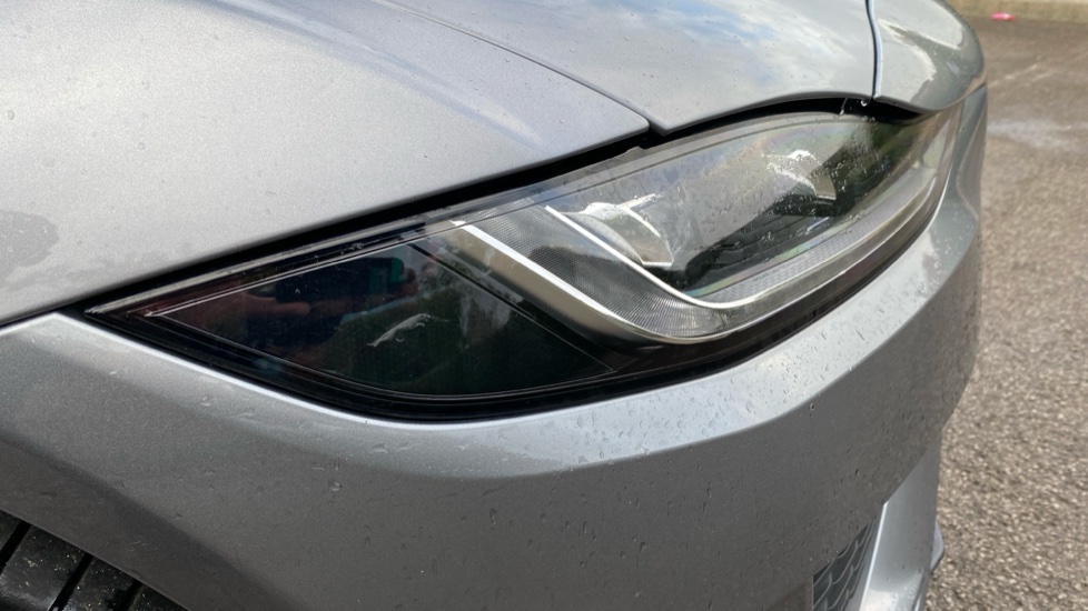 Jaguar XE 2.0 D200 R-Dynamic SE 4dr Auto Diesel Saloon - Image 17
