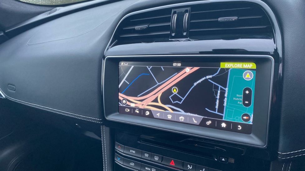 Jaguar F-Pace 3.0d V6 S 5dr Auto AWD Diesel Estate - Image 11
