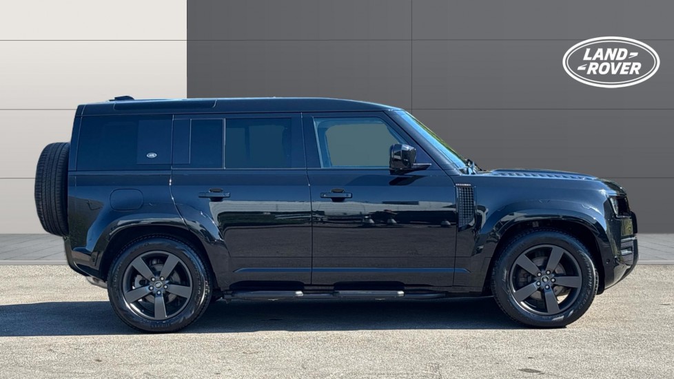 Land Rover Defender 2.0 D240 SE 110 5dr Auto [7 Seat] Diesel Estate - Image 5