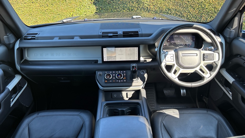 Land Rover Defender 2.0 D240 SE 110 5dr Auto [7 Seat] Diesel Estate - Image 9