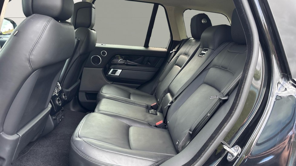 Land Rover Range Rover 3.0 SDV6 Westminster 4dr Auto Diesel Estate - Image 4