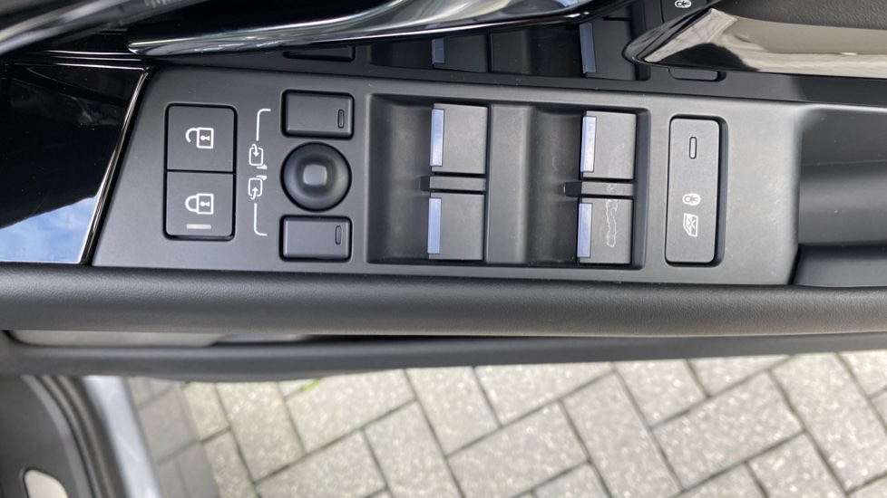 Land Rover Range Rover Evoque 2.0 D200 Autobiography 5dr Auto [Revised] Diesel Hatchback - Image 22