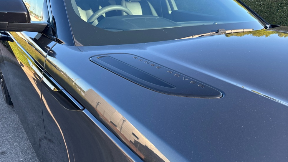 Land Rover Range Rover Velar 2.0 D200 MHEV Dynamic SE 5dr Auto Diesel Estate - Image 20