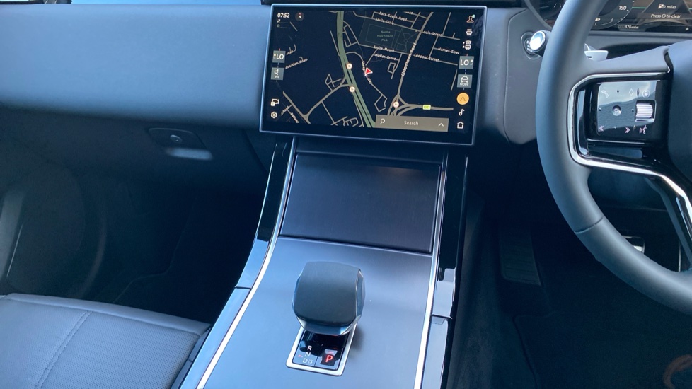 Land Rover Range Rover Velar 2.0 P400e Dynamic SE 5dr Auto Estate - Image 14