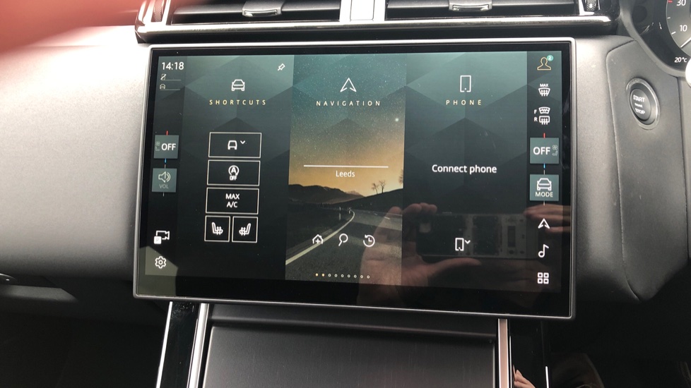 Land Rover Range Rover Velar 2.0 D200 MHEV Dynamic SE 5dr Auto Diesel Estate - Image 14