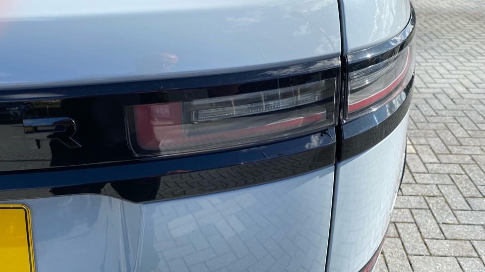 Land Rover Range Rover Velar 2.0 D200 MHEV Autobiography 5dr Auto [Revised] Diesel Estate - Image 19