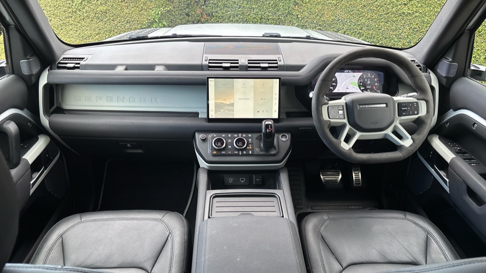Land Rover Defender 2.0 P400e XS Edition 110 5dr Auto Estate - Image 9