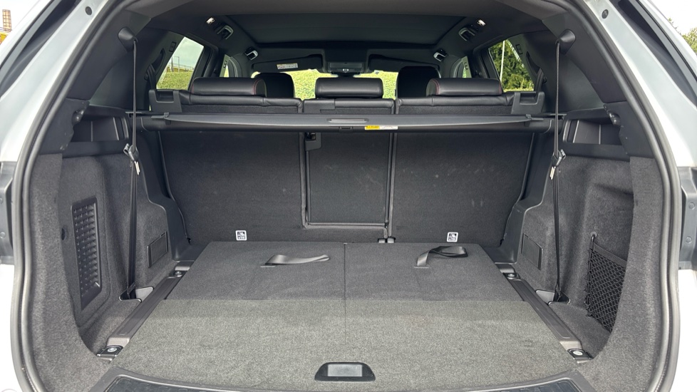Land Rover Discovery Sport 2.0 P200 R-Dynamic SE 5dr Auto Petrol Station Wagon - Image 10
