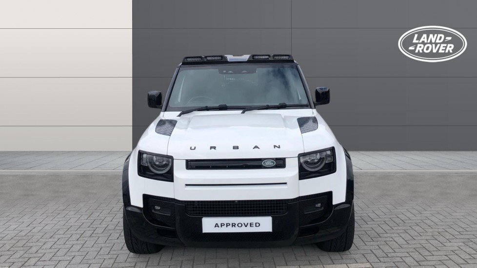 Land Rover Defender 90 Diesel 3.0 D250 Hard Top HSE Auto - Image 7
