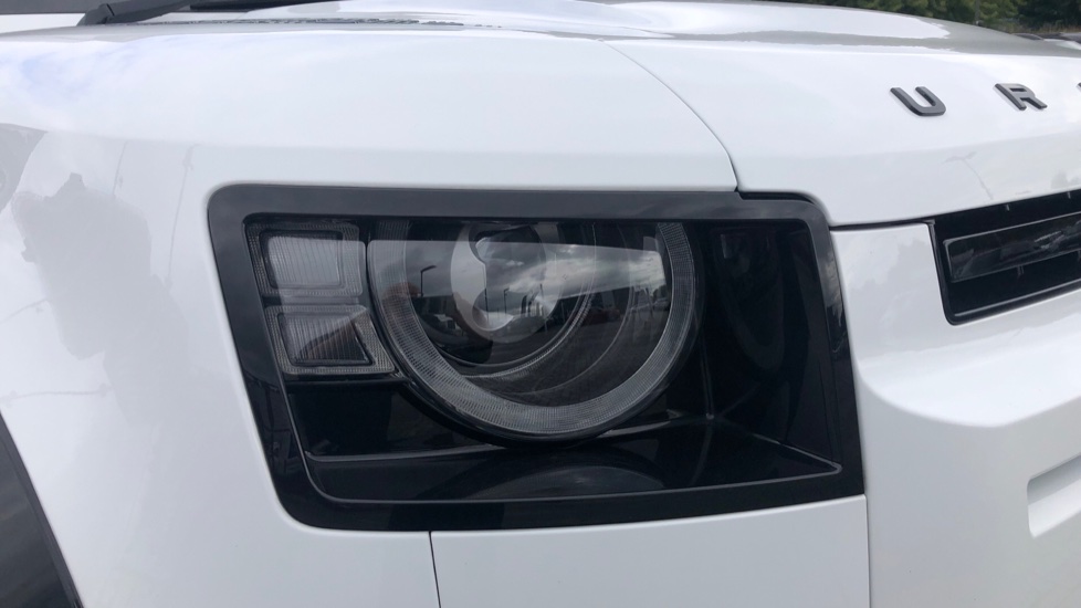 Land Rover Defender 90 Diesel 3.0 D250 Hard Top HSE Auto - Image 17