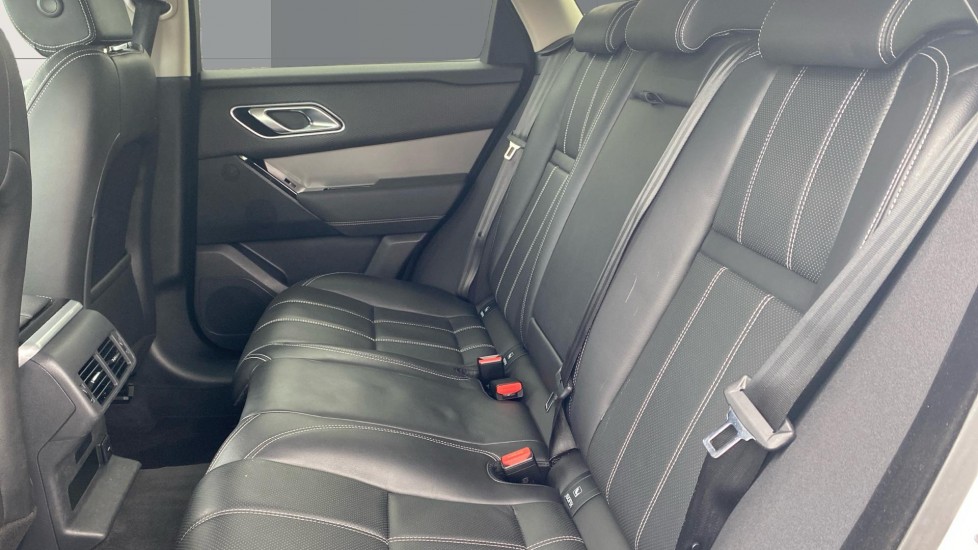 Land Rover Range Rover Velar 2.0 D200 S 5dr Auto Diesel Estate - Image 4