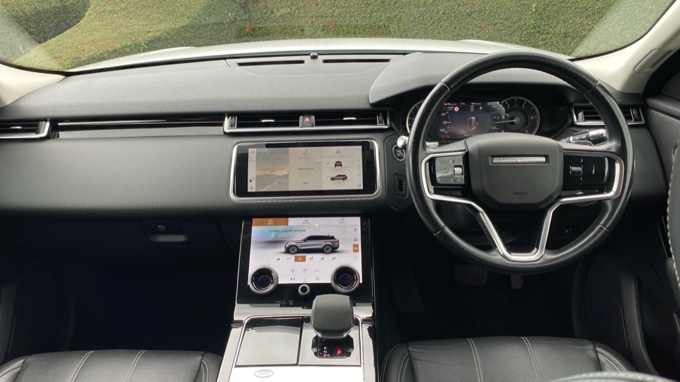 Land Rover Range Rover Velar 2.0 D200 S 5dr Auto Diesel Estate - Image 9