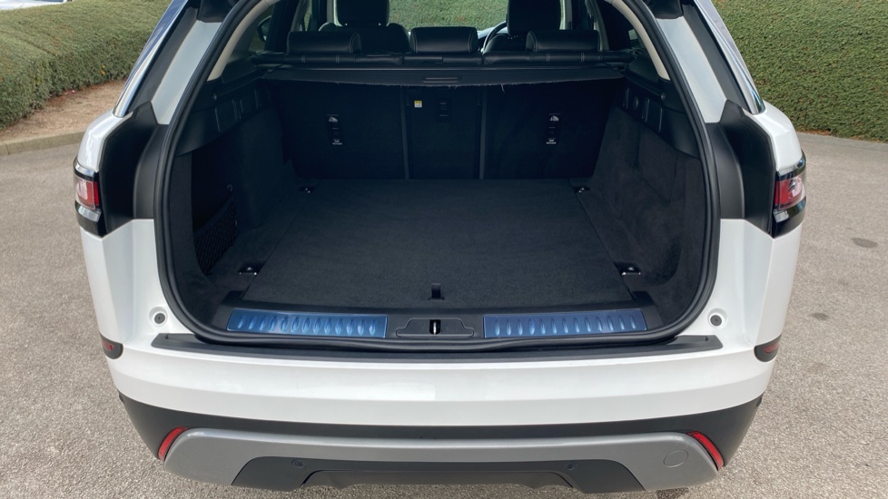 Land Rover Range Rover Velar 2.0 D200 S 5dr Auto Diesel Estate - Image 10