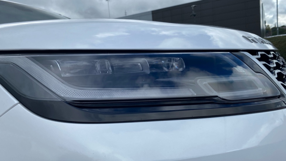 Land Rover Range Rover Velar 2.0 D200 S 5dr Auto Diesel Estate - Image 17