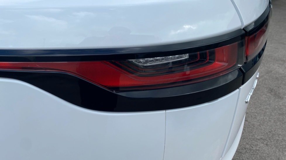 Land Rover Range Rover Velar 2.0 D200 S 5dr Auto Diesel Estate - Image 19
