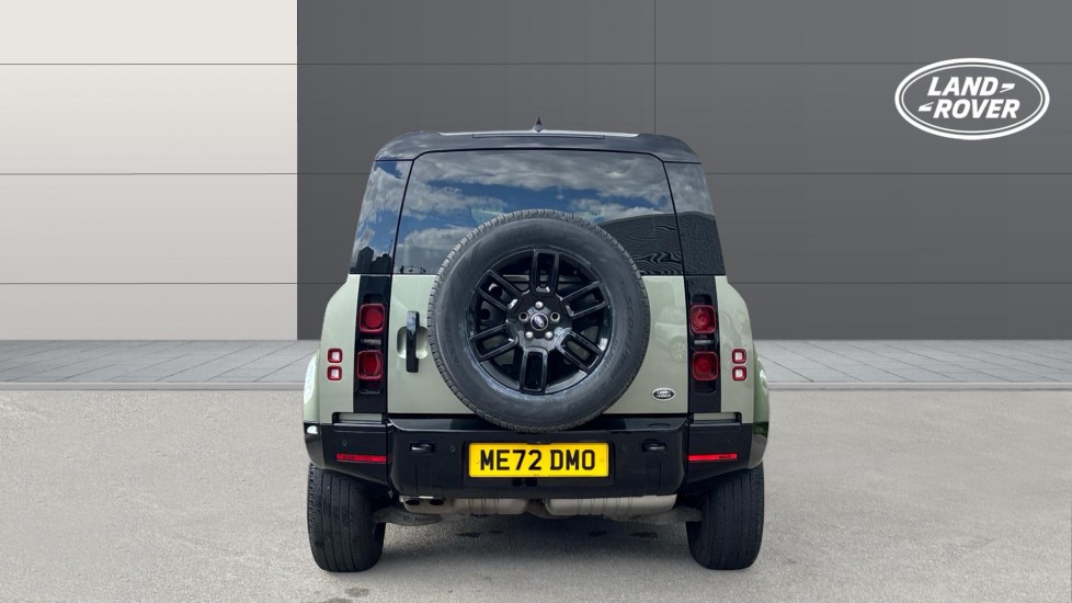 Land Rover Defender 3.0 D250 X-Dynamic SE 110 5dr Auto Diesel Estate - Image 6