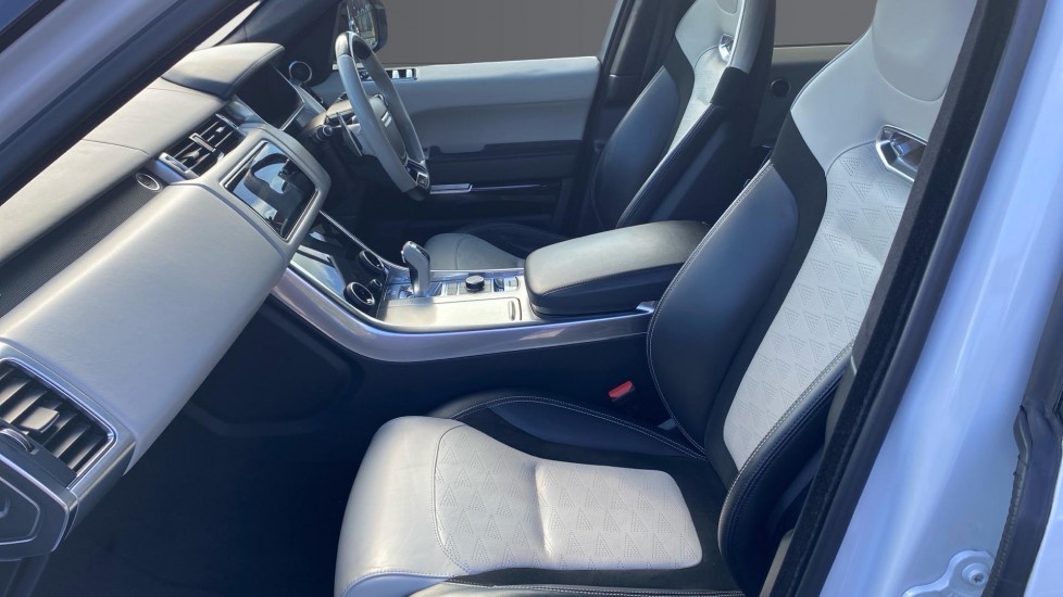 Land Rover Range Rover Sport 5.0 V8 S/C 575 SVR 5dr Auto Petrol Estate - Image 3