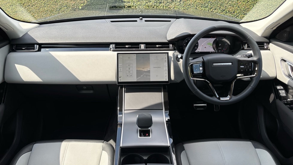 Land Rover Range Rover Velar 2.0 D200 MHEV Dynamic SE 5dr Auto Diesel Estate - Image 9