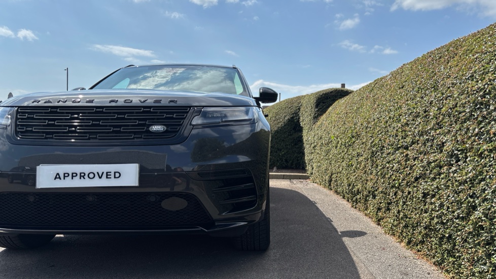 Land Rover Range Rover Velar 2.0 D200 MHEV Dynamic SE 5dr Auto Diesel Estate - Image 38